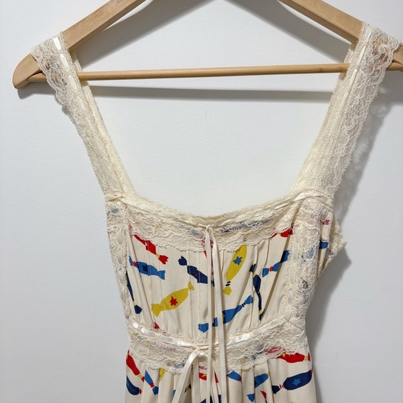 Betsey Johnson Vintage Y2K Candy Print 100% Silk Slip Dress Size 6 Babydoll - Picture 3 of 16